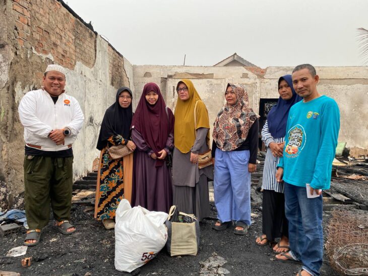 DPW PKS SUMSEL MENYALURKAN BANTUAN UNTUK KORBAN KEBAKARAN img 20261015 172733 861