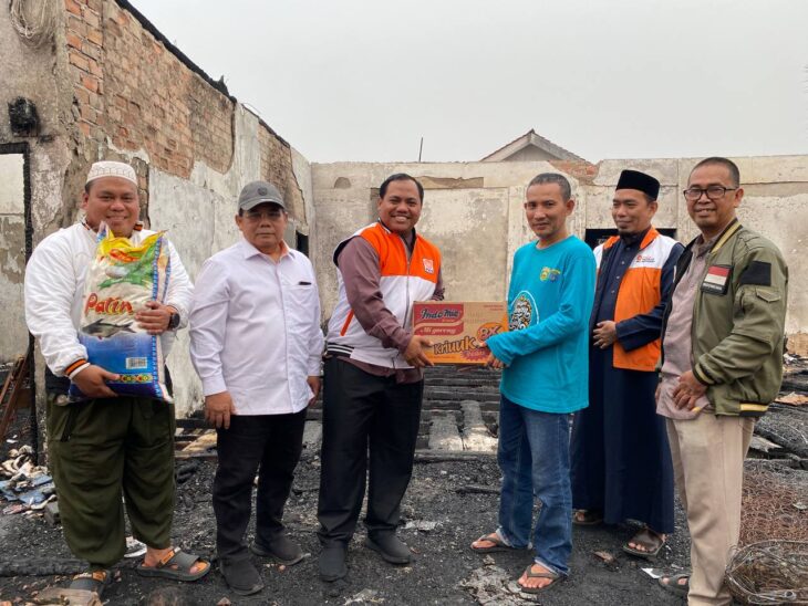 DPW PKS SUMSEL MENYALURKAN BANTUAN UNTUK KORBAN KEBAKARAN img 20261015 172734 370