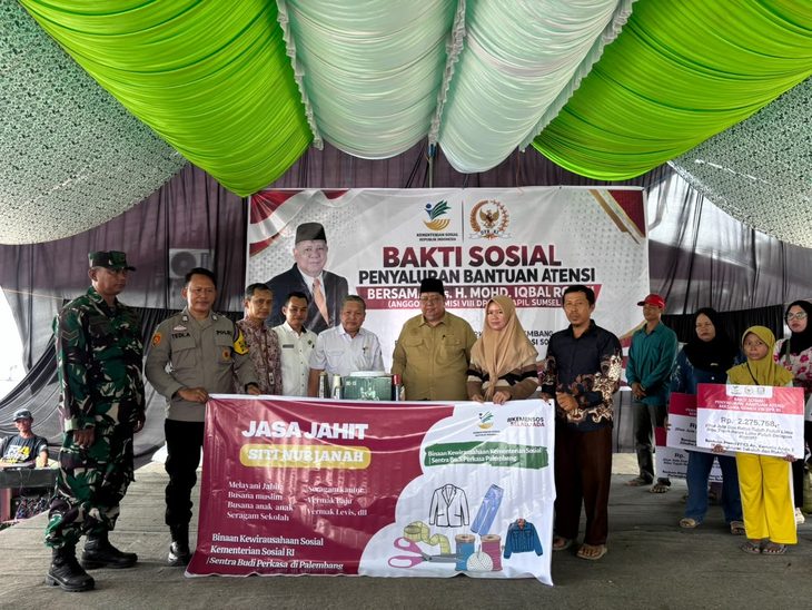 Iqbal Romzi Kawal Bantuan Sosial Kemensos, Perjuangkan Kesejahteraan dan Kemandirian Ekonomi Masyarakat Sumsel whatsapp image 2026 10 14 at 13.09.37